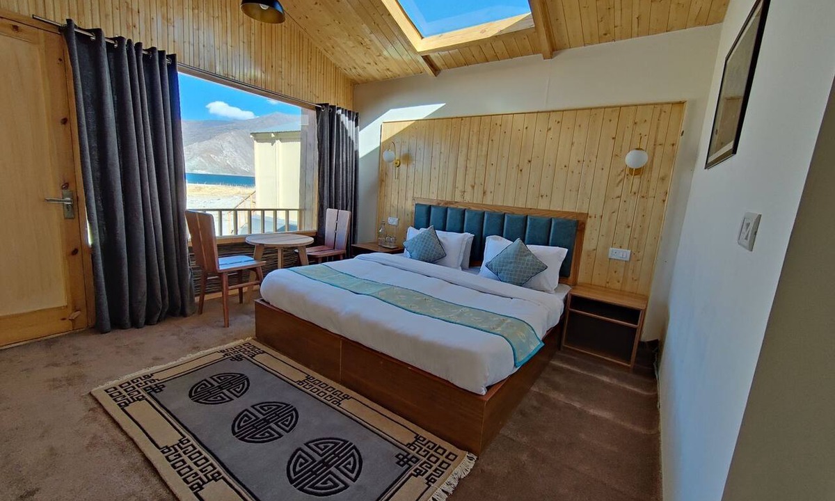 Man Hotel | Rangjon Resort