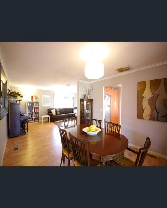 Endeavour Hills House | ravenhill house