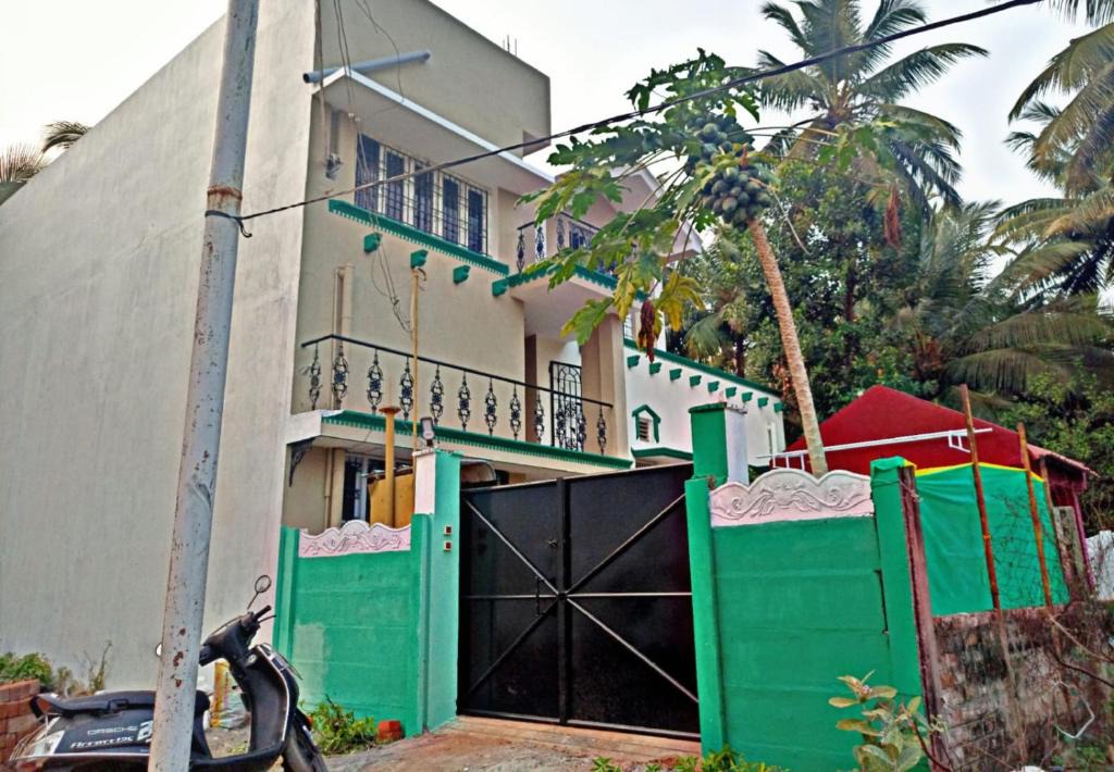 Kuilapalayam House | Red sand Villa