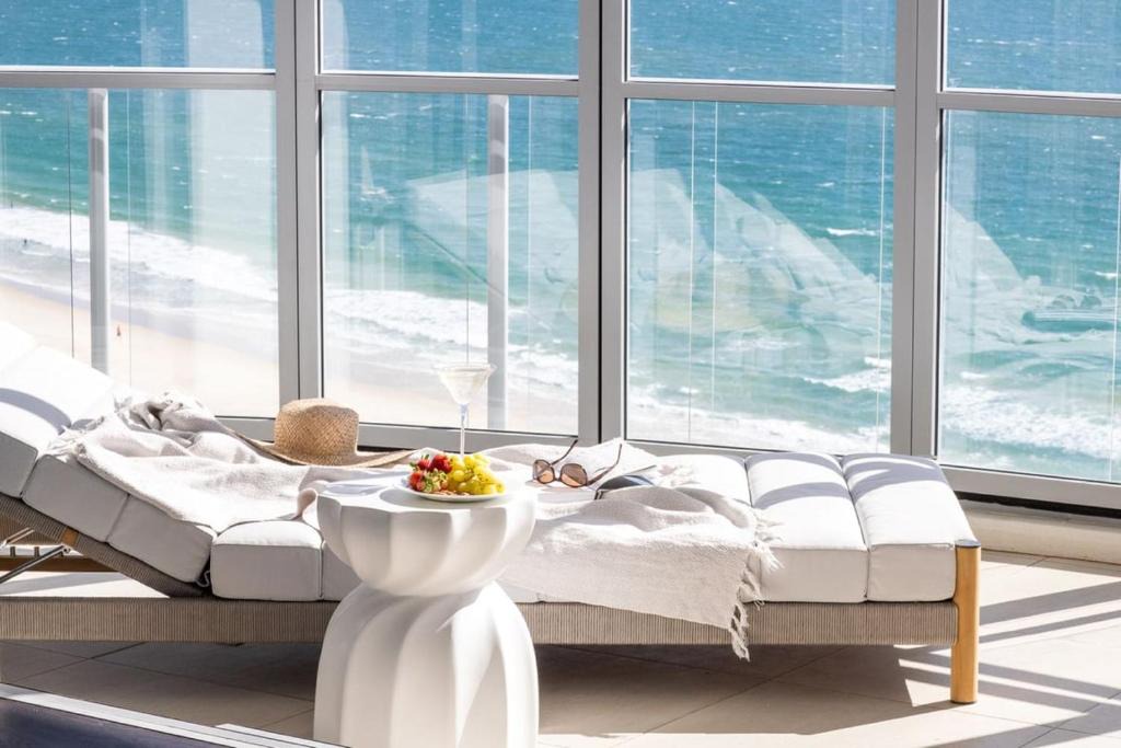 Coolangatta Apartment | Reflections 1705