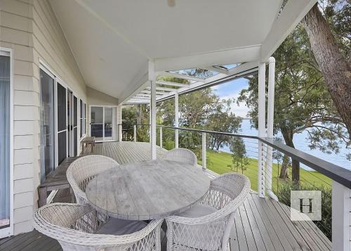 Summerland Point House | Relaxing Getaway