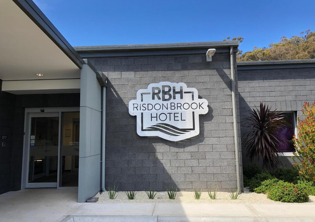 Risdon Hotel | Risdon Brook Hotel