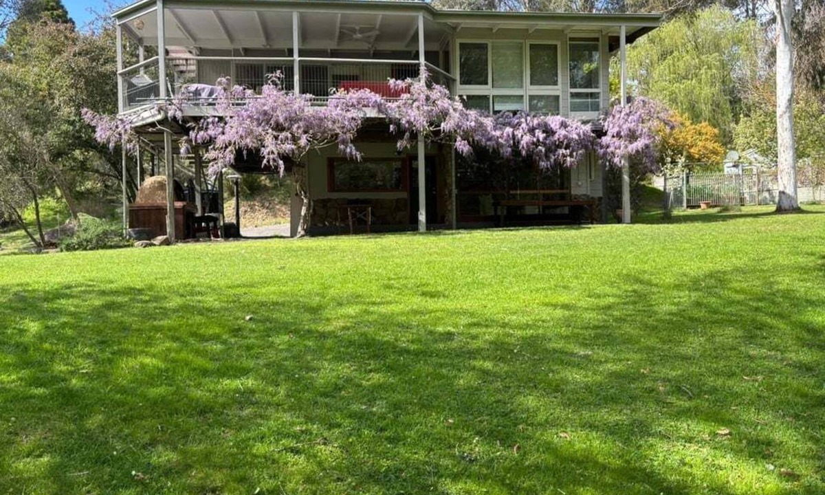 Merrijig House | River Flat - Delatite River Frontage