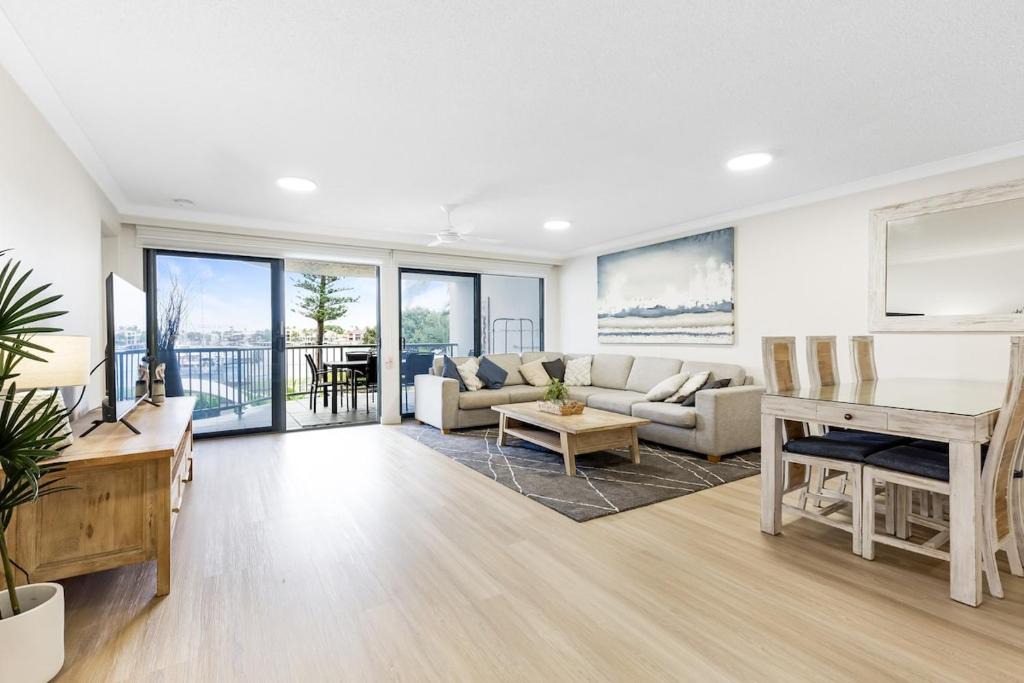 Mooloolaba Apartment | Riverdance Apt. 7