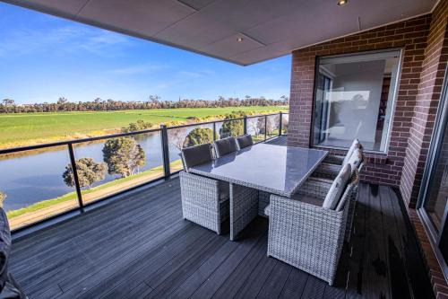 Eastwood House | Riverside Haven