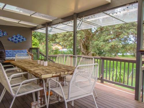 North Haven House | Riverside Retreat