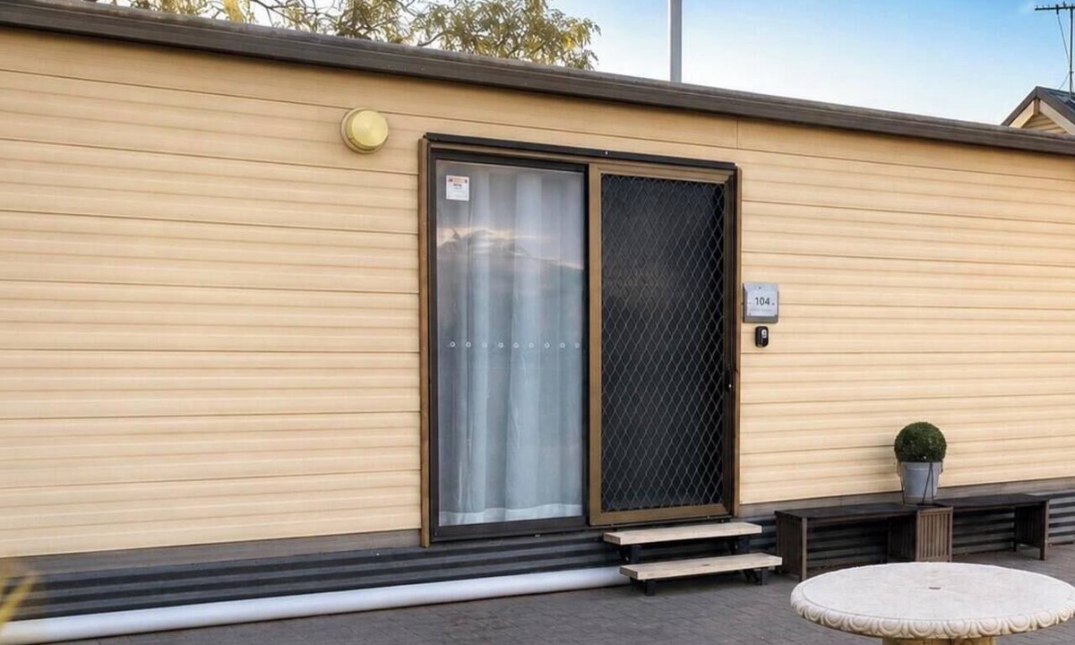 Murray Bridge Cabin | Riverview cabin Murray Bridge situated on Riverfront road Murray Bridge.