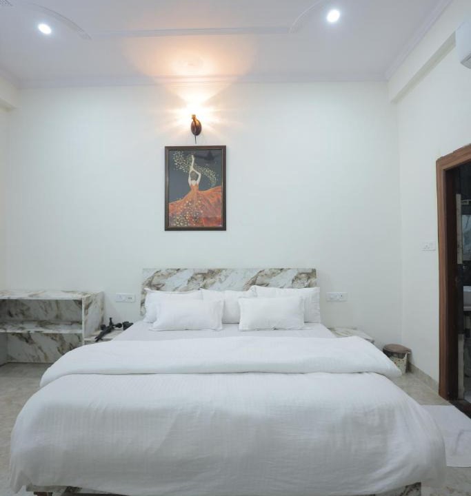 Agra Bed & Breakfast | Riyaarth Stays