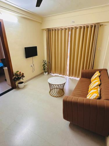 Wakad Apartment | Robins Roost 2BHK Modern AC Flat in Wakad Pune