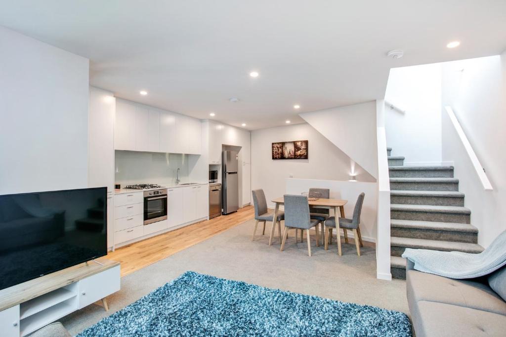 West Melbourne House | Roden Residences
