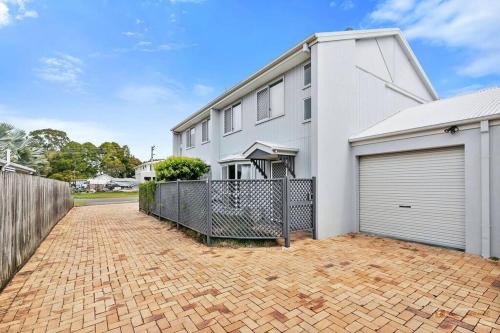 Bongaree Apartment | Rosella Rise!