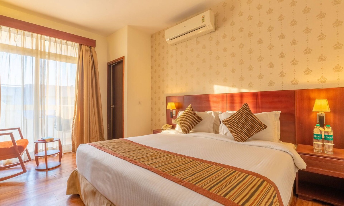 Shivalik Nagar Apartment | Rosewood Apartment Hotel