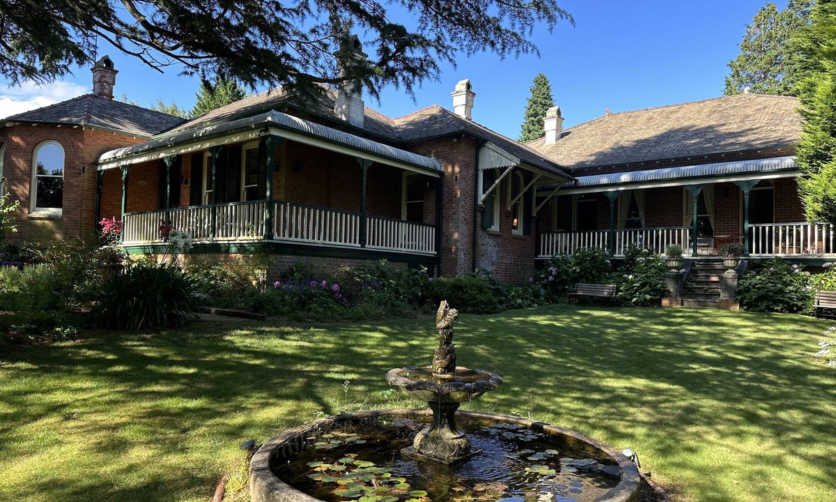 Blackheath House | Rowan Brae Historic Guest House