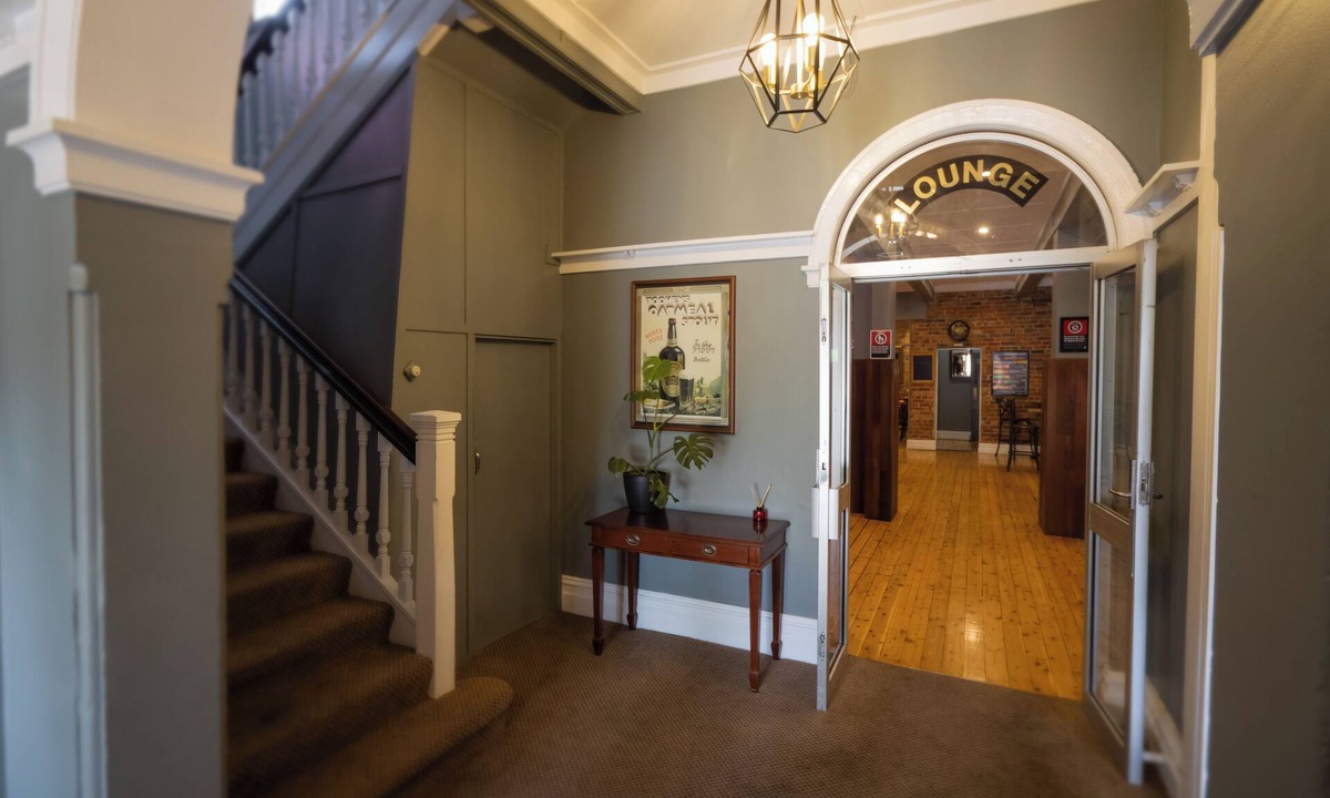 Guyra Hotel | Royal Hotel Guyra