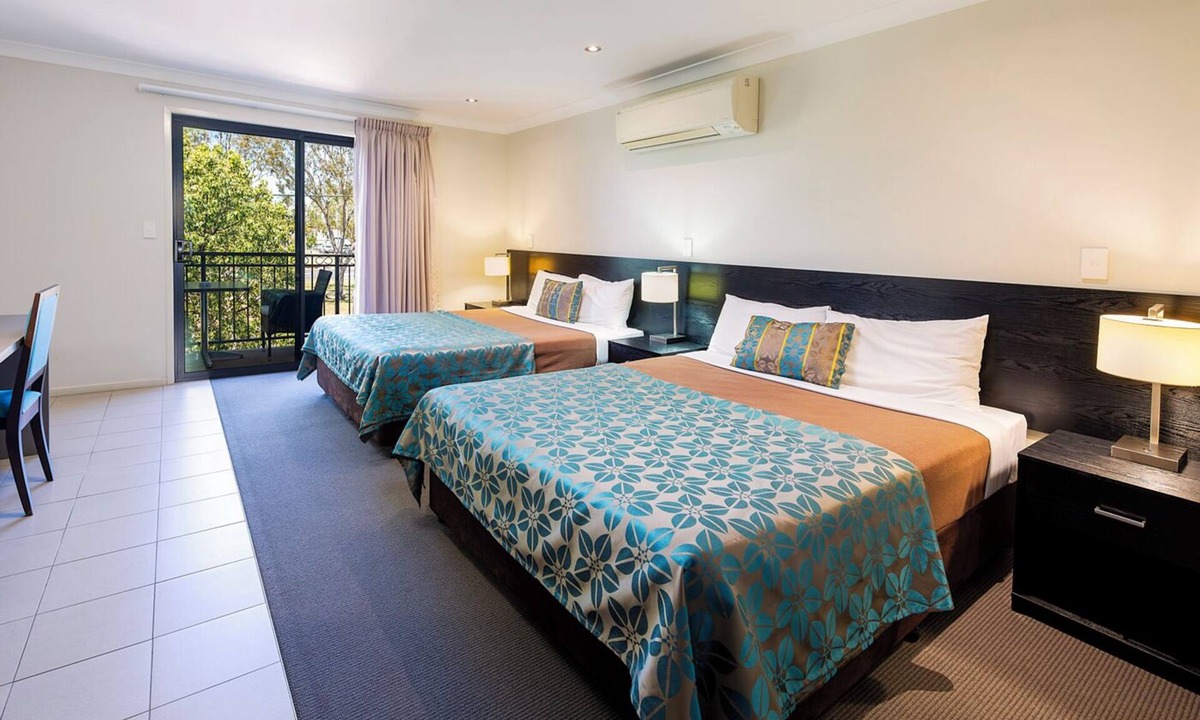 Miles Hotel | Royal Motel Miles
