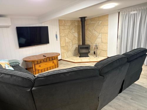 Castletown House | Rustic Retreat Esperance
