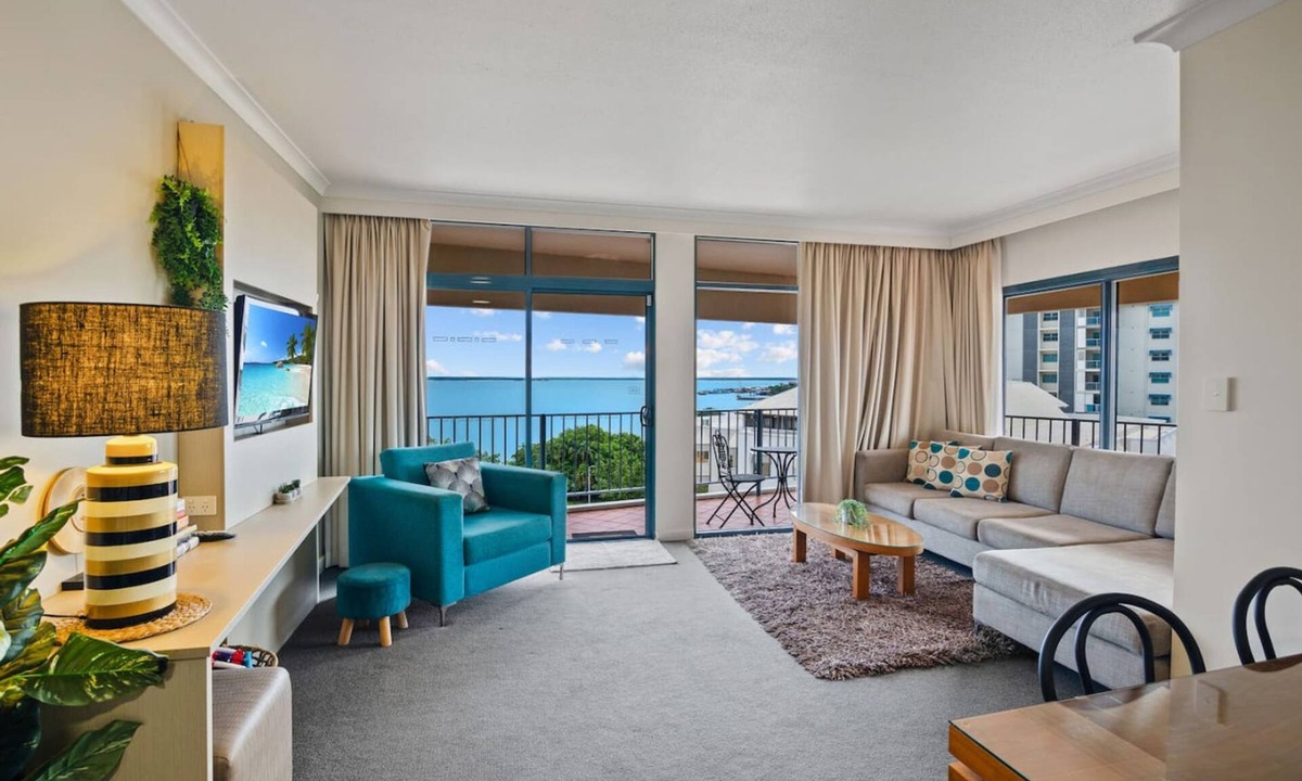 Darwin City Centre Apartment | Rustic Sunset Horizon Oceanview Balcony Dining