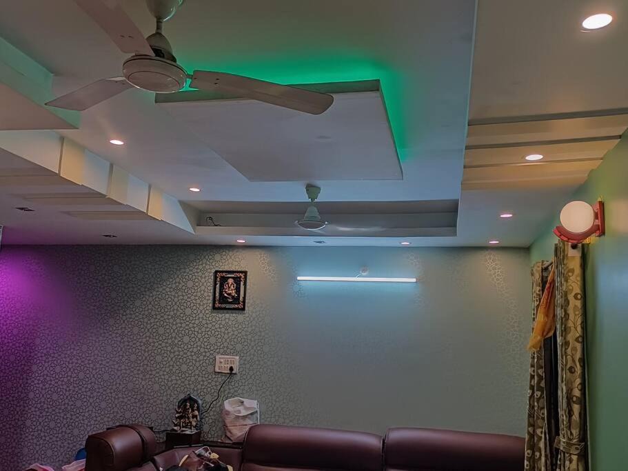 Siliguri Apartment | Saiju Homestay -Beautiful 2BHK well furnished AC flat in Siliguri