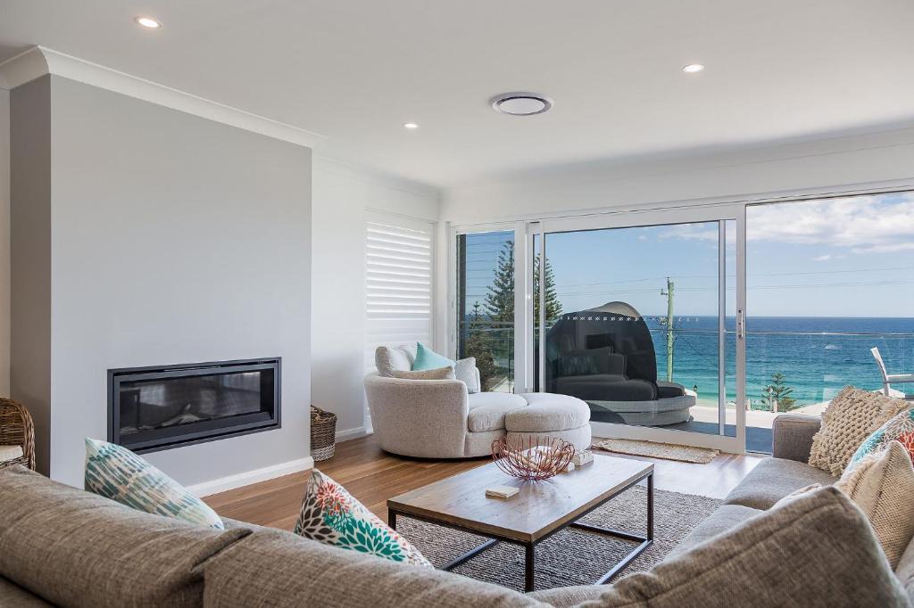 Mollymook Beach House | Salt and Light Mollymook
