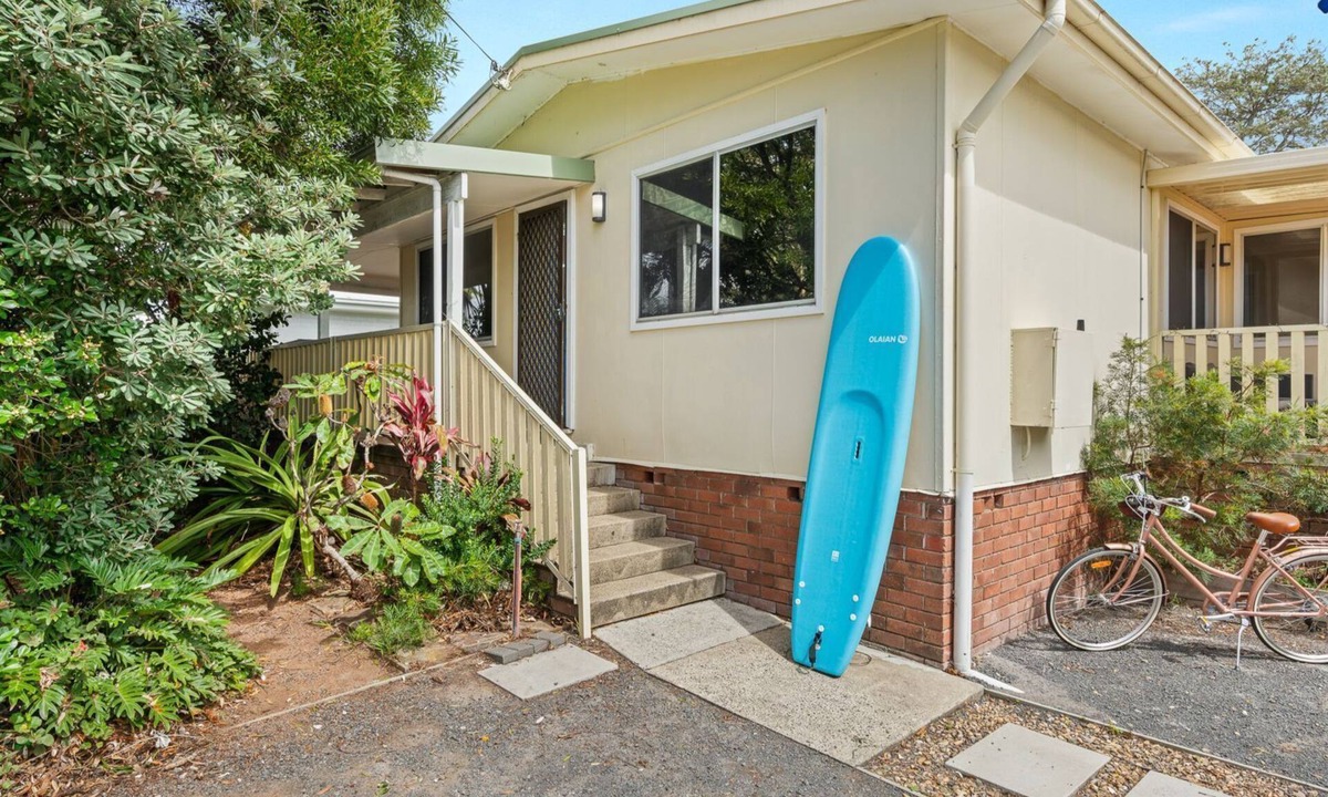 Callala Beach House | Sam’s Beach Shack and Apartment – 300m to beach