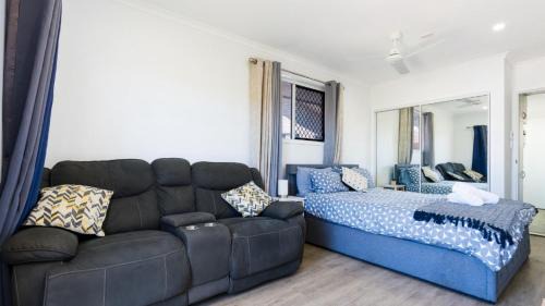 Sandstone Point House | Sandstone Cove Studio
