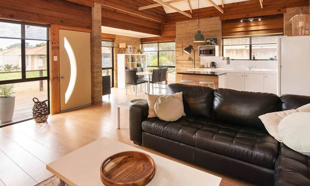 Dunsborough House | Sandy Gull Holiday Cottage