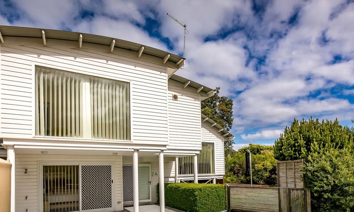 Sandy Point House | Sandy Star