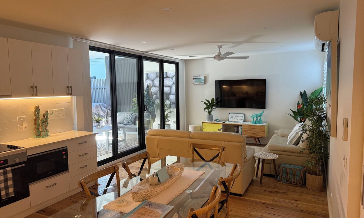 Huskisson Apartment | Sandy Toes & Salty Kisses