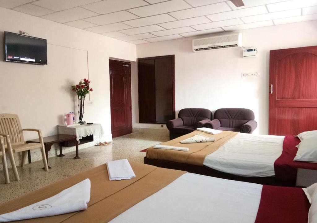 Kanyakumari Cabin | Santhi Residency