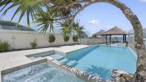 Sapphire Beach House | Sapphire Sands - Luxe, Absolute Beachfront, Pool, Spa, Sauna