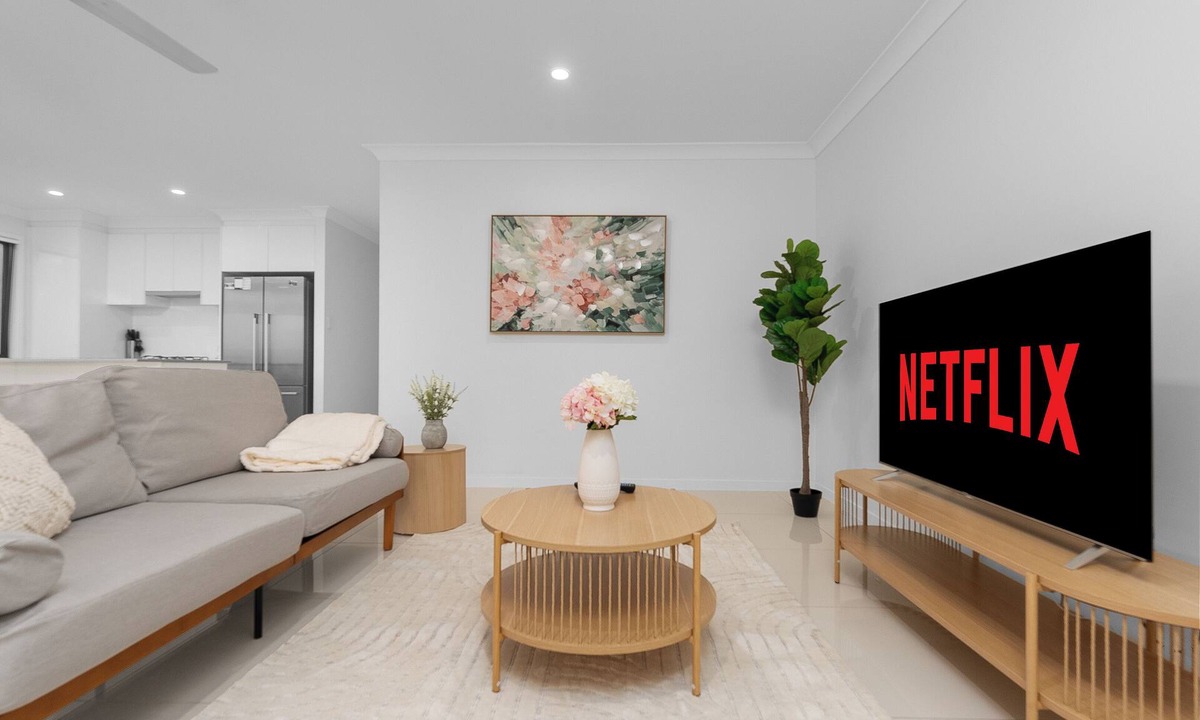 Pimpama House | Scandi Calm - Sleek 1BD Duplex near Everything