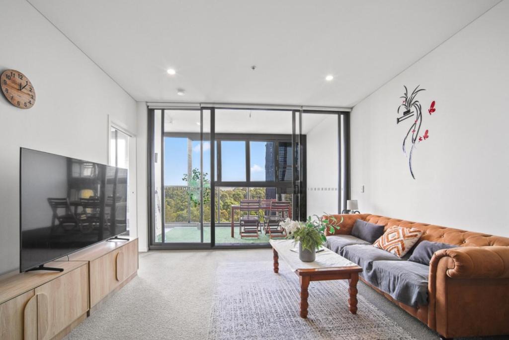 Wentworth Point Apartment | Scenic Skyline view2BR APT close to OlympicPark