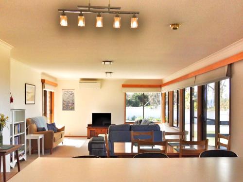 Surveyors Bay House | Sea Eagle at Roaring Beach
