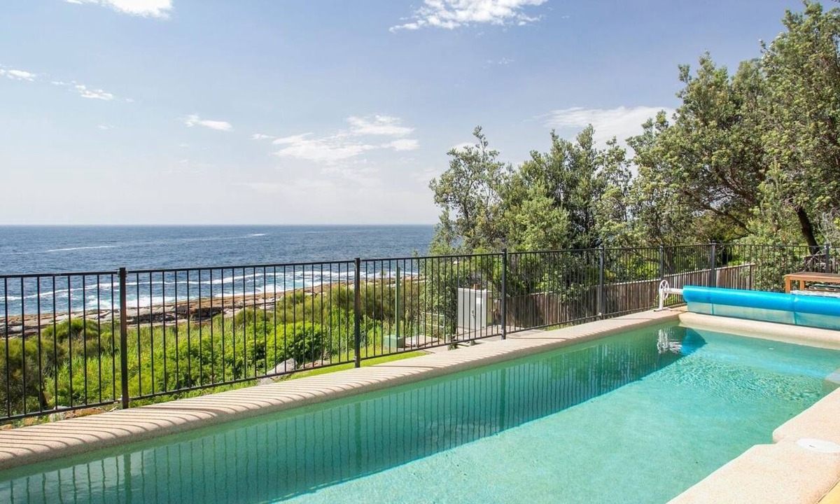 Mollymook Beach House | Seacliff Cottage - Iconic Oceanfront Home with Pool