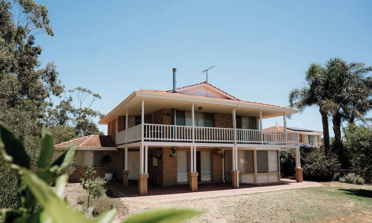 Eagle Bay House | Seascape - Where Coastal Fun and Adventure Meet