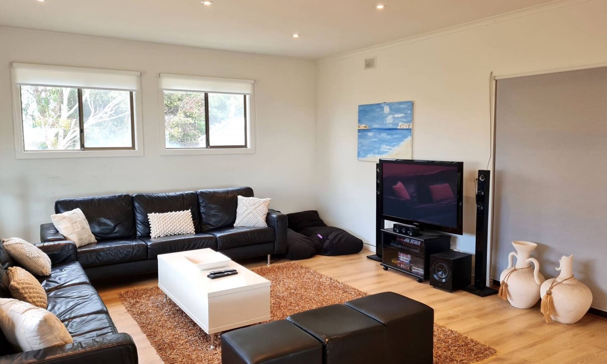 Muloowurtie Hotel | Seaside Retreat, Black Point