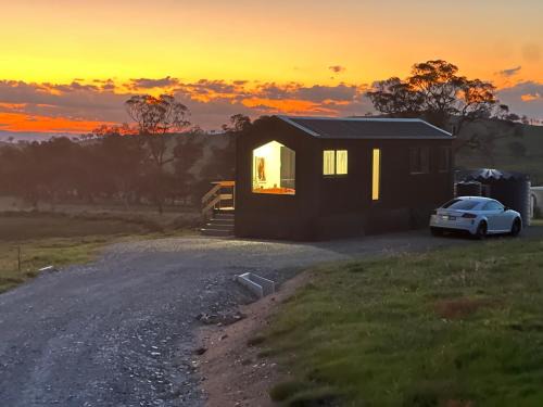 Murrumbateman Bed & Breakfast | Self-contained tiny home on acreage - 16 Belleview Dr