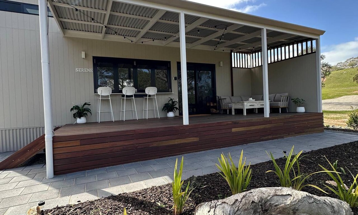 Flaxman Valley Cabin | Serene Tiny House Escape for four people with Panoramic Barossa Views