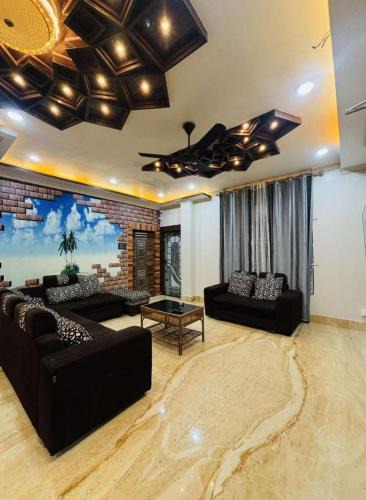 Sualkuchi House | Serene villa