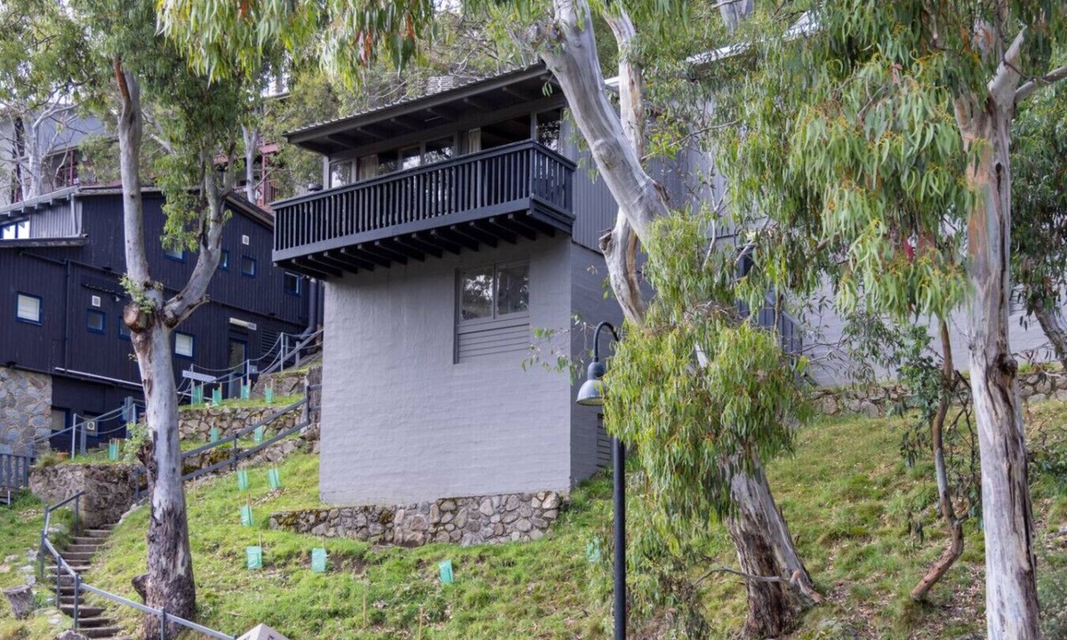 Thredbo Ski Chalet | Sevens Ski Lodge | Thredbo | Cost-effective | 4BR