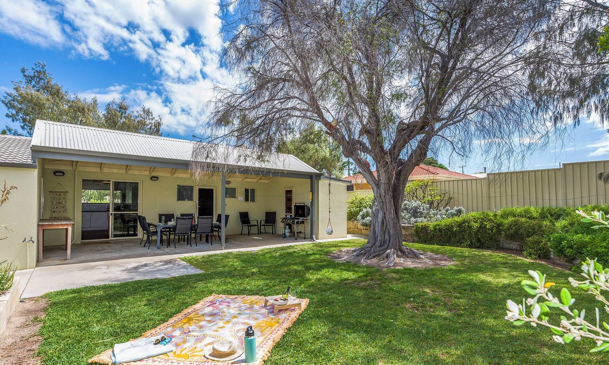 Ledge Point House | Sheoak on Wedge - Well Appointed Property Close To Beach