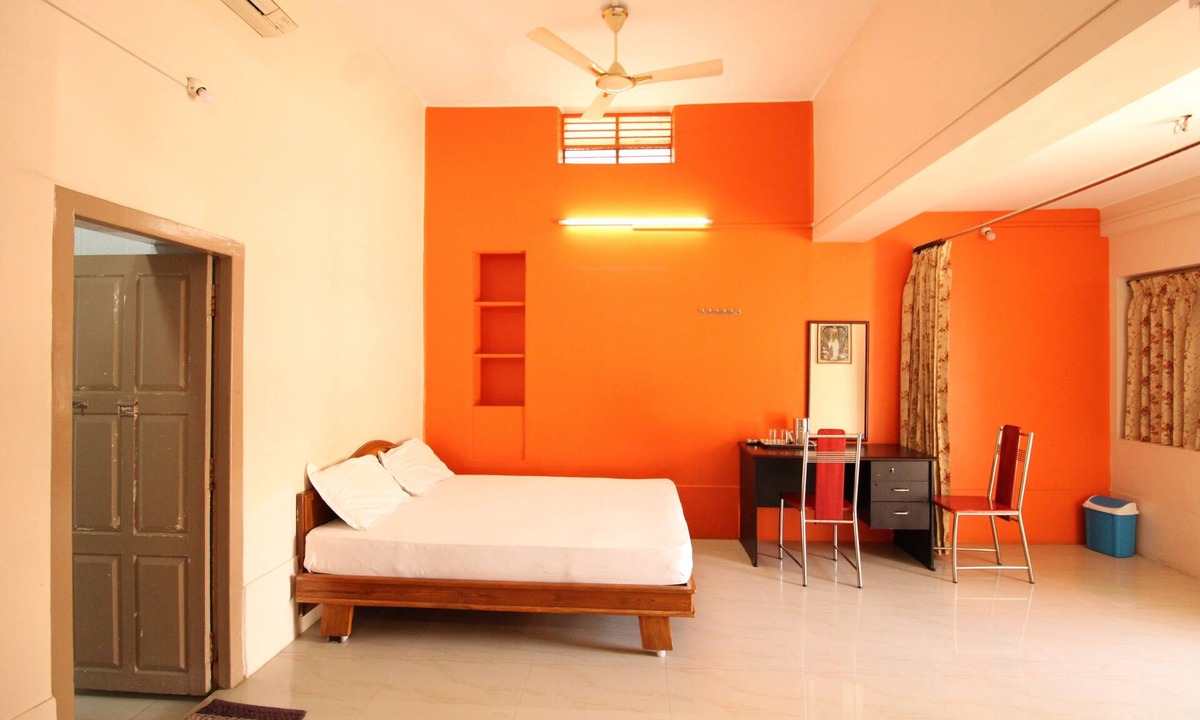 Gopalapuram Hotel | Sibi Lodge