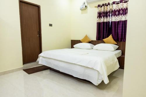 Karaikudi Hotel | SKS Residensy