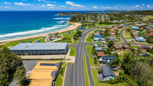 Malua Bay House | SKYES BEACH HOUSE spas sauna arcade machines