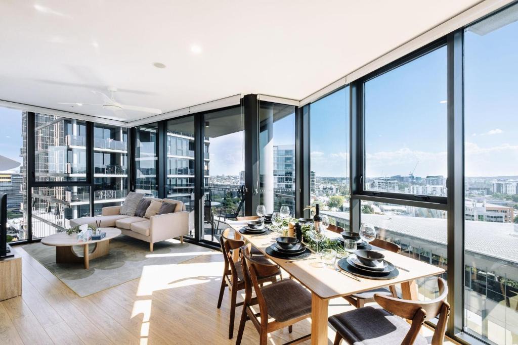South Brisbane Apartment | Skyline Serenity 2BR Apt with River & City Views