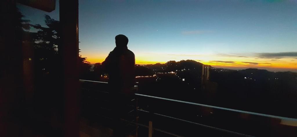 Shimla Apartment | Skyline View mountain Home