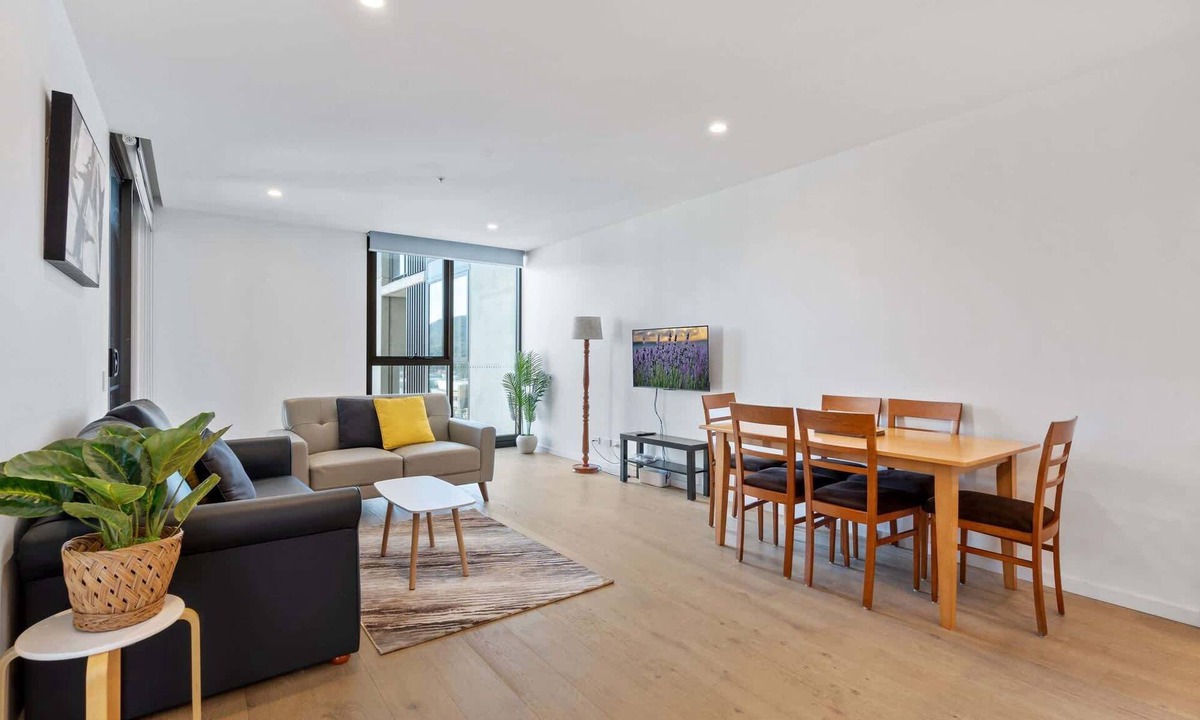City West Apartment | Sleek 1-Bed Canberra Flat with Gym & Sauna Access