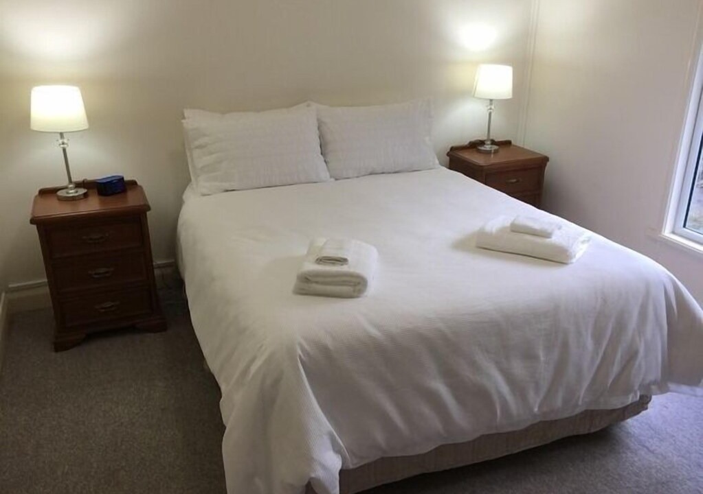 Naracoorte Hotel | Smith Street Cottage B&B Narac in Naracoorte
