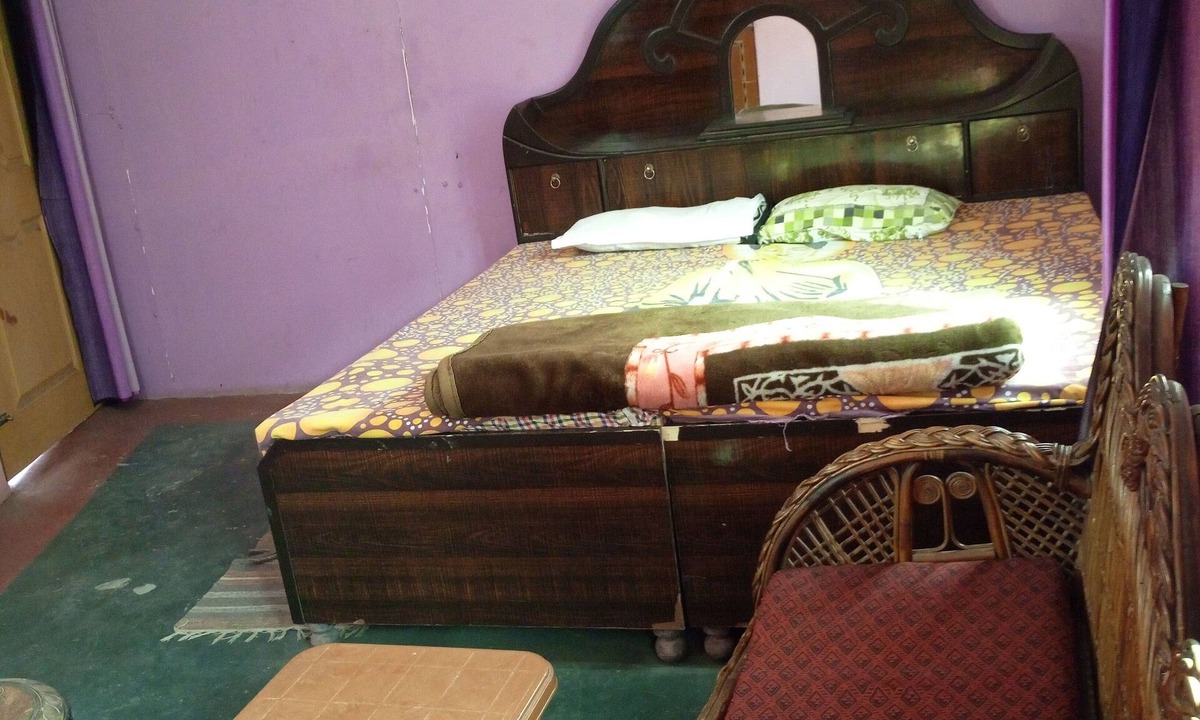 Tapovan House | Sneha Home Stay With Ganga River, Amazing Mountain & Laxman Jhula Bridge View.