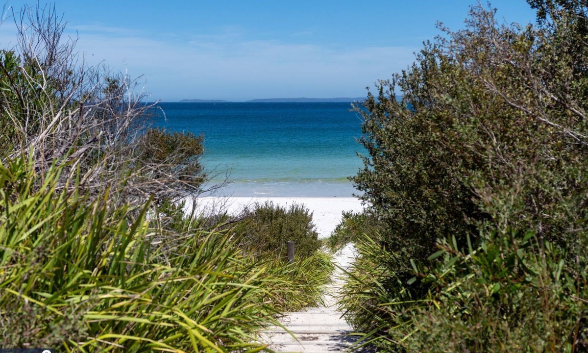 Callala Beach House | Sommarhuset – 180m to beach path, 300m to beach